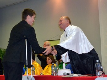 Cola��o de grau especial emociona estudantes e familiares