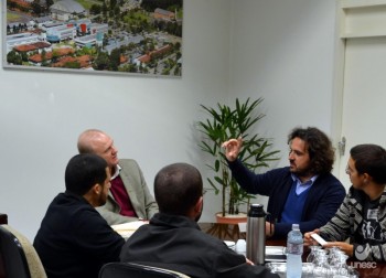 Reitor recebe pesquisadores de instituto portugu�s