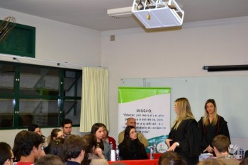 Alunos participam de J�ri Simulado