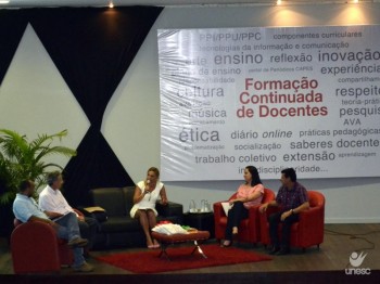 Reflex�o e socializa��o na primeira Forma��o Continuada do ano