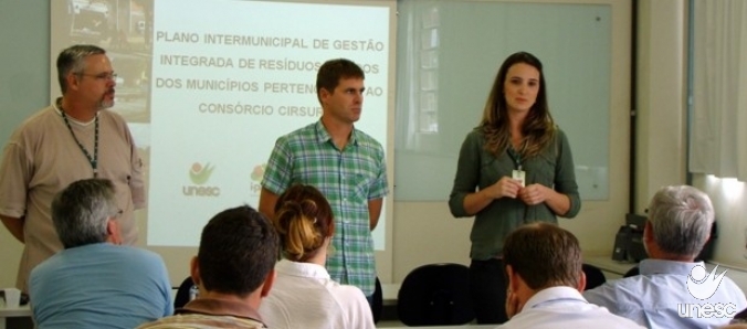 Iparque entrega Plano Intermunicipal de Res�duos S�lidos para seis munic�pios