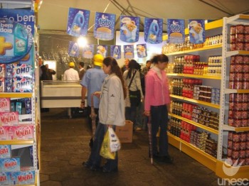 Simula��o de supermercado � atra��o no campus