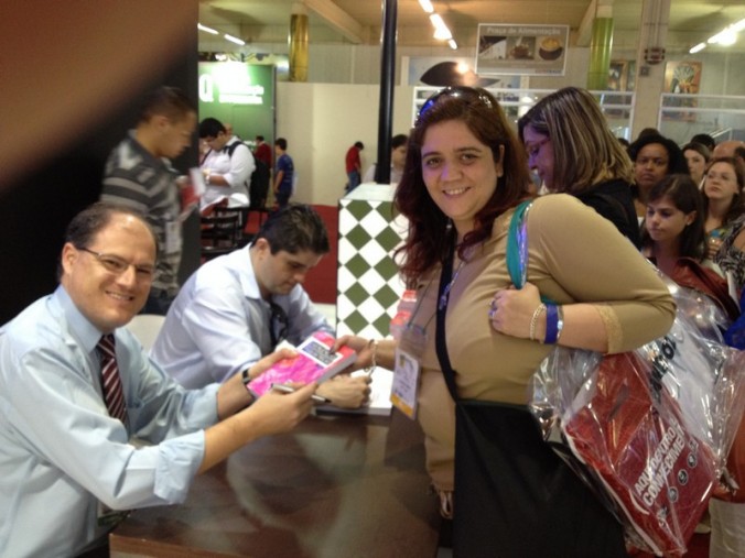 Livro Emerg�ncias Psiqui�tricas � lan�ado no XXXI Congresso Brasileiro de Psiquiatria