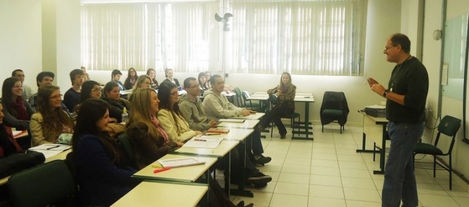 1406 candidatos realizaro vestibular para o Curso de Medicina neste semestre