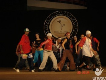 Uni�o Dan�a de Rua participa de campeonato de Hip Hop/Freestyle, em Crici�ma e conquista o primeiro lugar