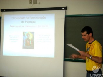 Pobreza t�m sexo e cara de mulher. Alerta foi feito por um dos 974 pesquisadores que durante dois dias apresentaram 308 trabalhos na Unesc