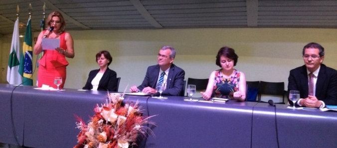 Pr�-reitora cumpre agenda no MEC e participa do Forgrad Centro-Oeste