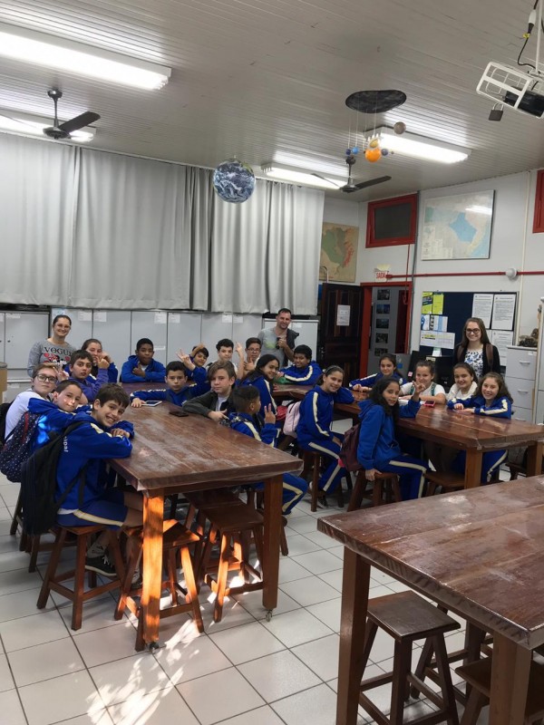 Laboratrio de Geocincias e Recursos Hdricos recebe visita da Escola Prefeito Luiz de Pelegrini