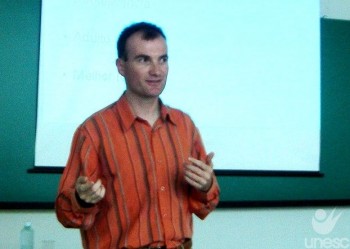 Dermatologista nega poder milagroso dos cremes anti-rugas