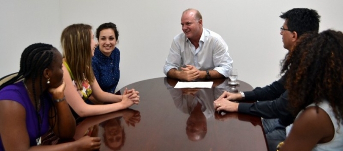 Unesc oferece bolsas de estudo para ingresso de alunos estrangeiros