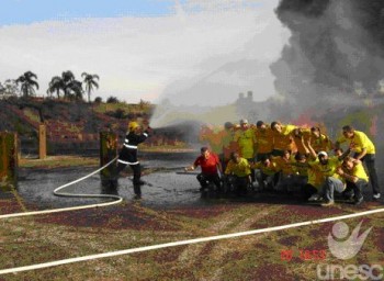 Treinamento de brigadistas encerra com batismo