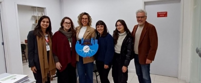 Estudantes do curso de Design da Unesc desenvolvem relgios de parede personalizados