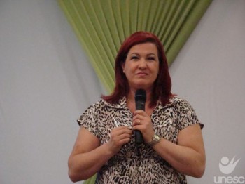 Doutora em Filosofia da Enfermagem fala do cuidar do outro com amor 