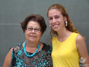 Professora e estudante apresentaram pesquisas em Cuba