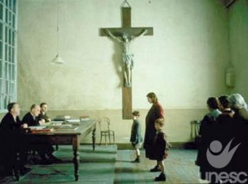 Sess�o gratuita exibe longa As cinzas de �ngela