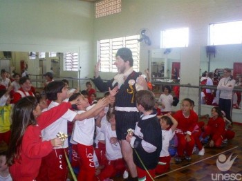 Dia do Estudante � comemorado com pe�a teatral