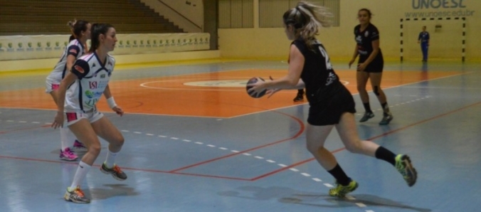 Vai come�ar o Torneio Intercursos de Handebol Feminino