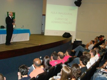 Palestrante fala sobre import�ncia da pr�tica e do aprendizado