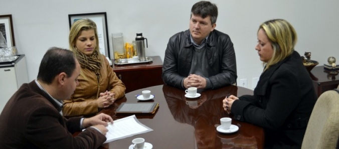 Vereadora visita Unesc para conversar sobre projeto de lei que est� elaborando