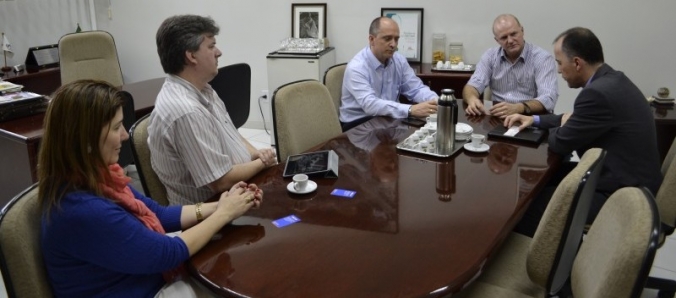 Unesc recebe visita de representantes da Caixa