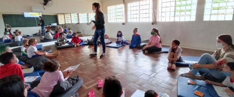 Projeto de Extens�o da Unesc realizam atividade em escola do Bairro Para�so