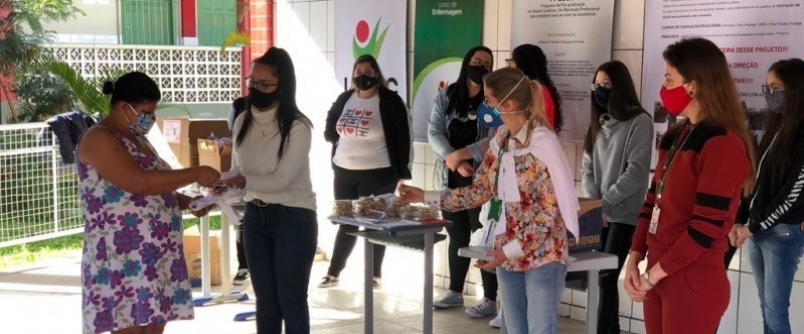 Projeto de extens�o da Unesc realiza doa��o de kits de prote��o individual e materiais informativos