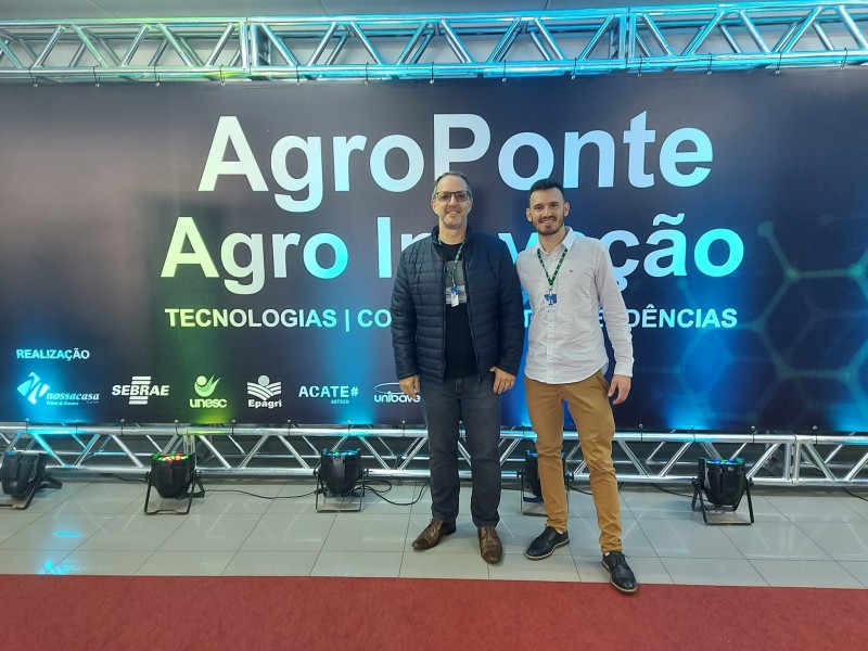 Membros do LabGENINT presentes da Feira AgroPonte em Cricima-SC