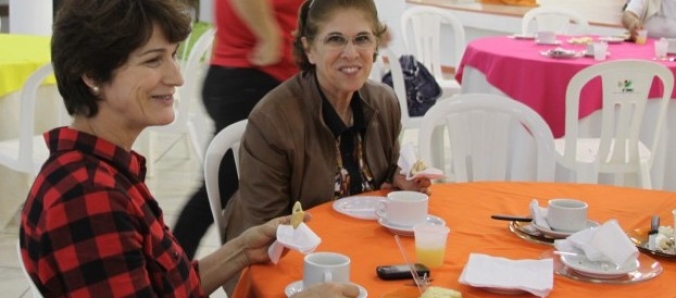 M�es comemoraram seu dia com um caf� especial na Associa��o Unesc