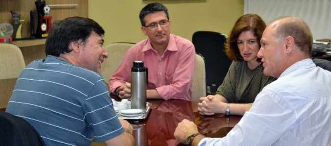 Reitor de institui��o de ensino da Argentina conhece a Unesc