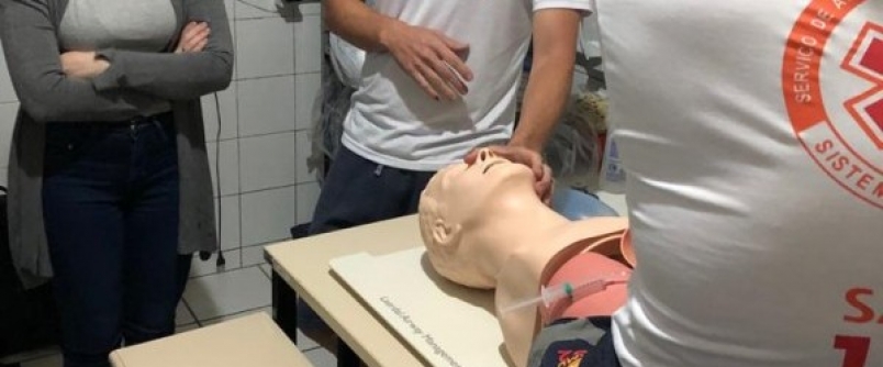 Professor da Unesc realiza treinamento de intubao para mdicos do Samu