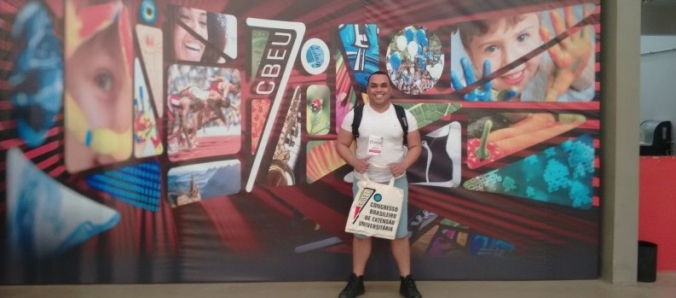 Alunos e professores participam do 7� Congresso Brasileiro de Extens�o Universit�ria