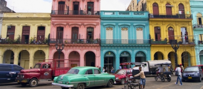 Economia, cultura e sociedade de Cuba so temas de debate