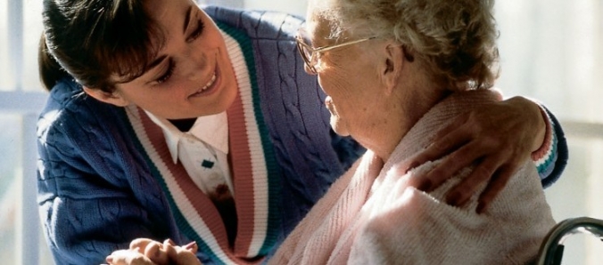 Curso t�cnico gratuito: Cuidador de Idosos � profiss�o promissora