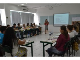 Secretrias do cursos da Unesc recebem capacitao de Postura Profissional