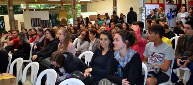 Poema e m�sica no Dia Mundial do Livro e dos Direitos do Autor