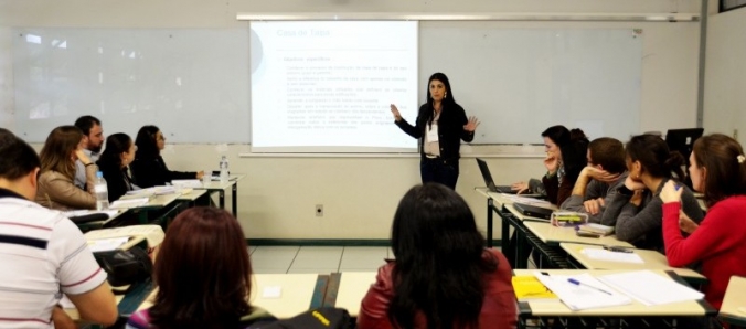 Congresso Ibero-Americano: Discusses em GTs incentivam a valorizao do professor