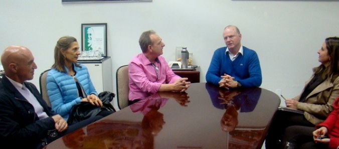 Pesquisador italiano ministra palestra sobre Iridologia