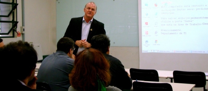 UNA CET socializa pr�ticas de extens�o durante F�rum