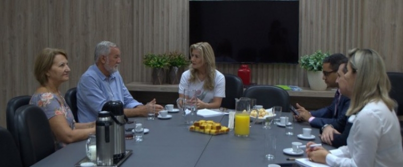 Prefeito e vice-prefeita de Cocal do Sul visitam a Universidade