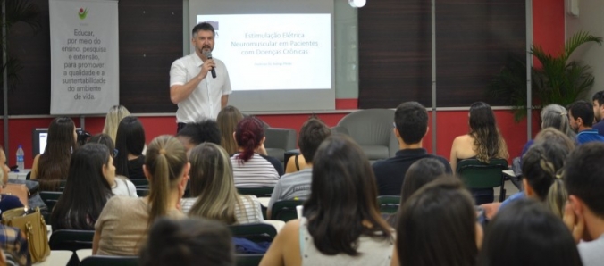 Workshop re�ne estudantes de cursos de gradua��o e de PPGs da �rea da sa�de