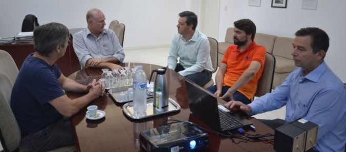 Representantes da Petrobras participam de reuni�o na Unesc