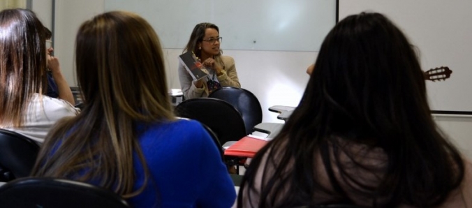 Letras realiza oficina com alunos de Lauro Muller