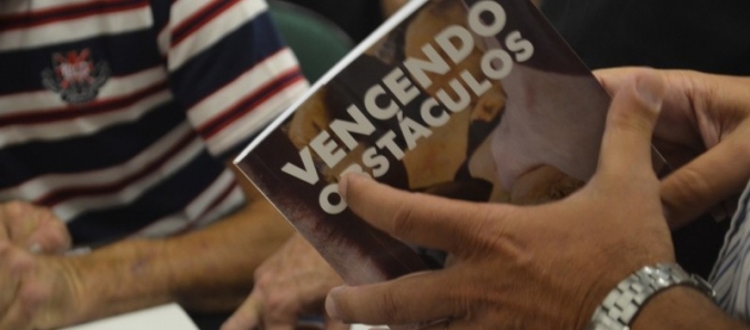 Editora Unesc lana Vencendo Obstculos, de Beto Romancini