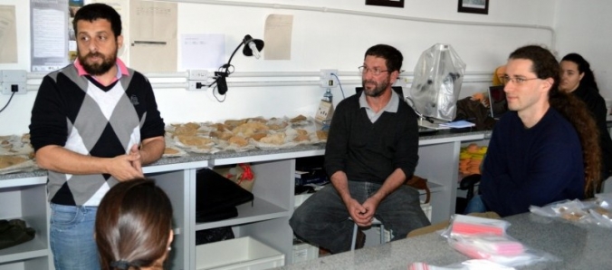 Arque�logo franc�s realiza atividades com equipe da Unesc