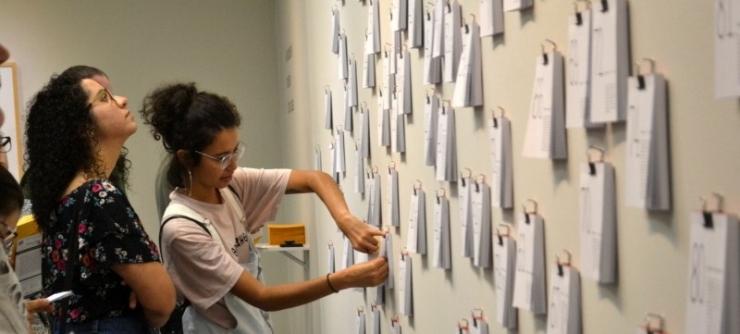 Unesc recebe exposio A verdadeira matria das coisas, de Helene Sacco