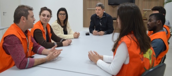 Rondonistas voltam e s�o recepcionados pela Reitoria