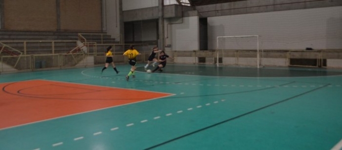 Campeonato Intercursos de Futsal Feminino j tem final definida