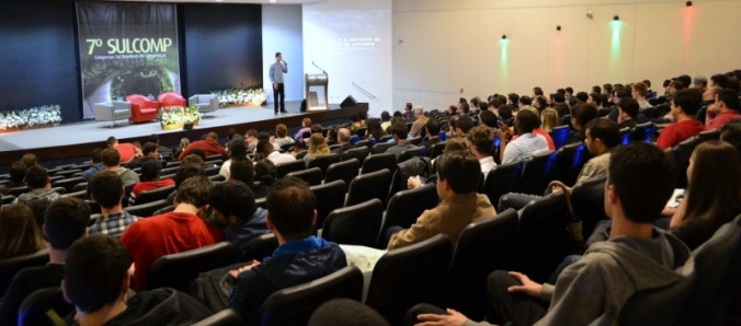 Estudantes da �rea de tecnologia de todo o Brasil se re�nem na Unesc esta semana