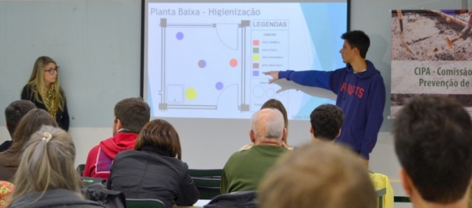 Estudantes de Biomedicina apresentam Mapa de Risco do Servi�o de Enfermagem