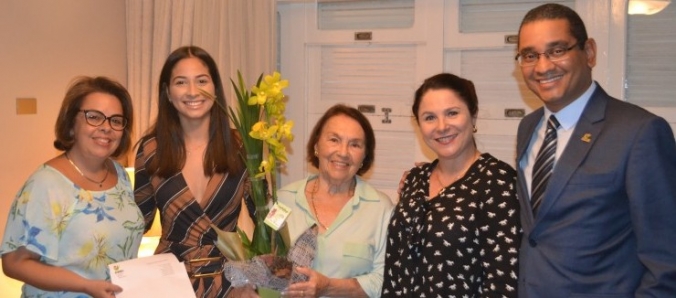 Curso de Direito da Unesc homenageia a primeira mulher advogada de Cricima